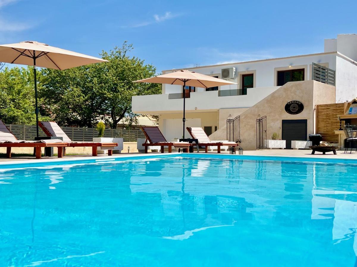 Beach Villa Verano With Private Pool By Dadovillas シダリオン エクステリア 写真