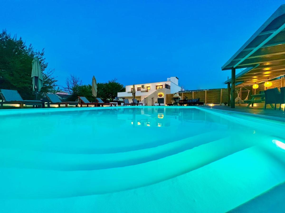 Beach Villa Verano With Private Pool By Dadovillas シダリオン エクステリア 写真