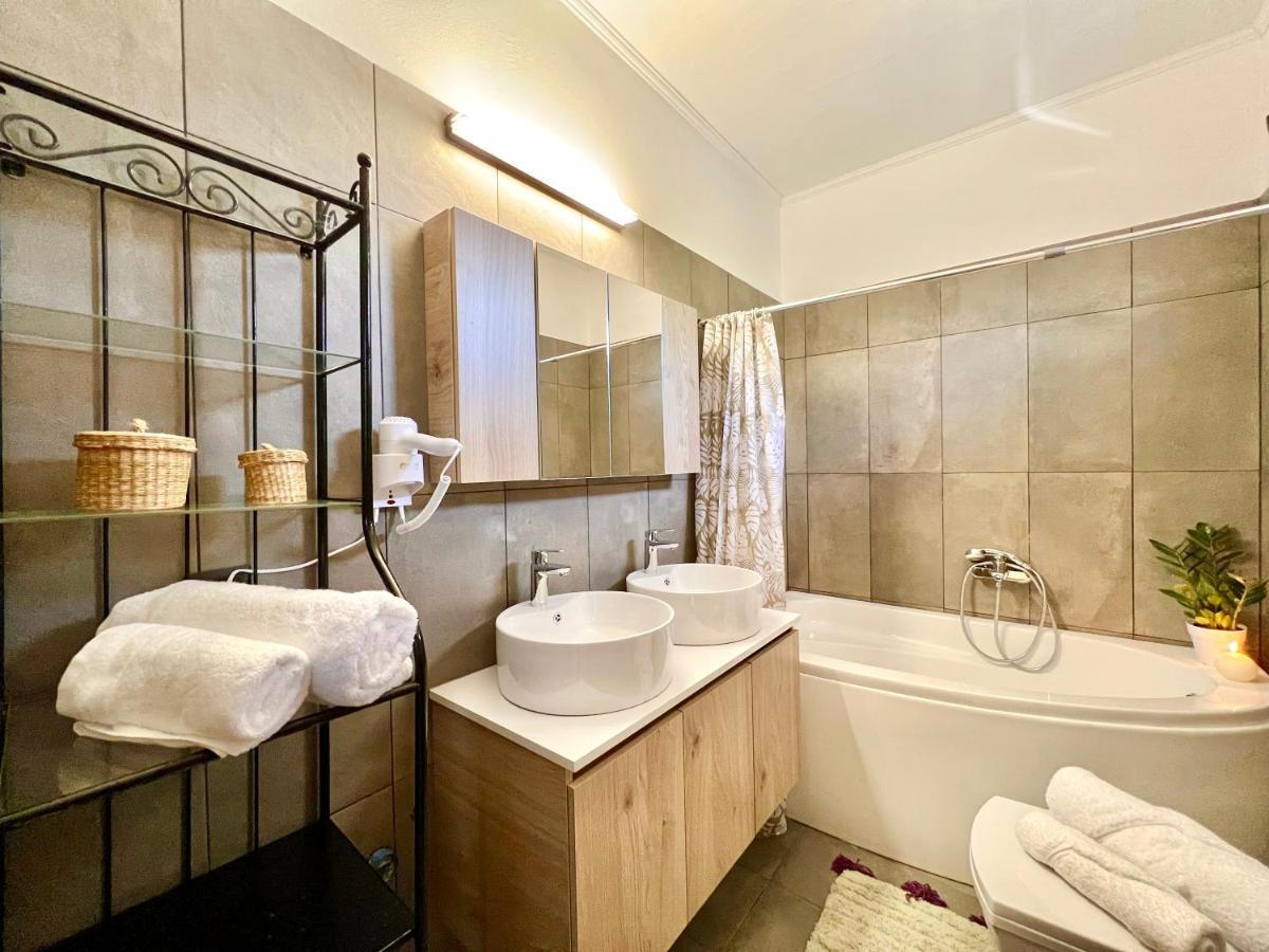 Beach Villa Verano With Private Pool By Dadovillas シダリオン エクステリア 写真