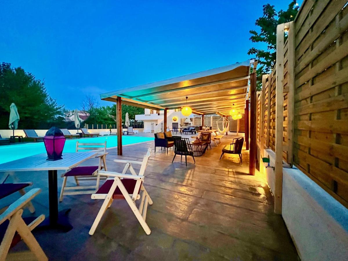 Beach Villa Verano With Private Pool By Dadovillas シダリオン エクステリア 写真