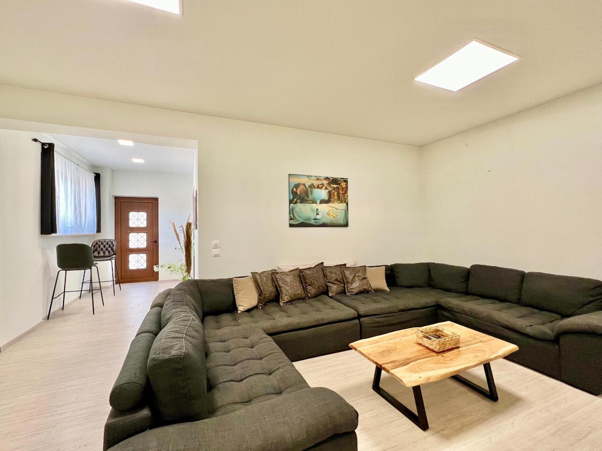 Beach Villa Verano With Private Pool By Dadovillas シダリオン エクステリア 写真